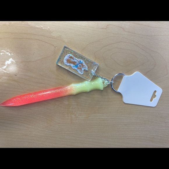 Glow in the dark self defense keychain - Picture 8 of 15